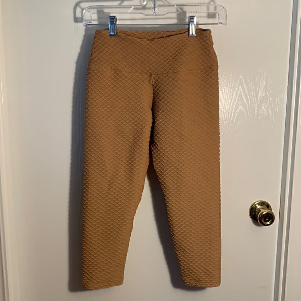 Booty by Brabants EUC tan cropped leggings